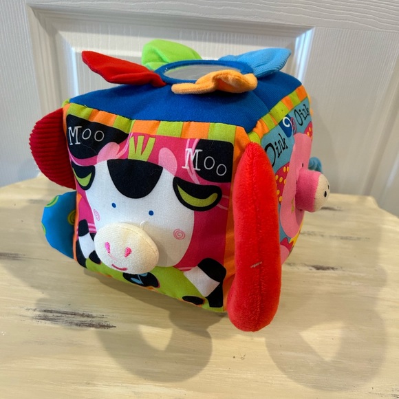 Melissa & Doug plush cube - Picture 1 of 2